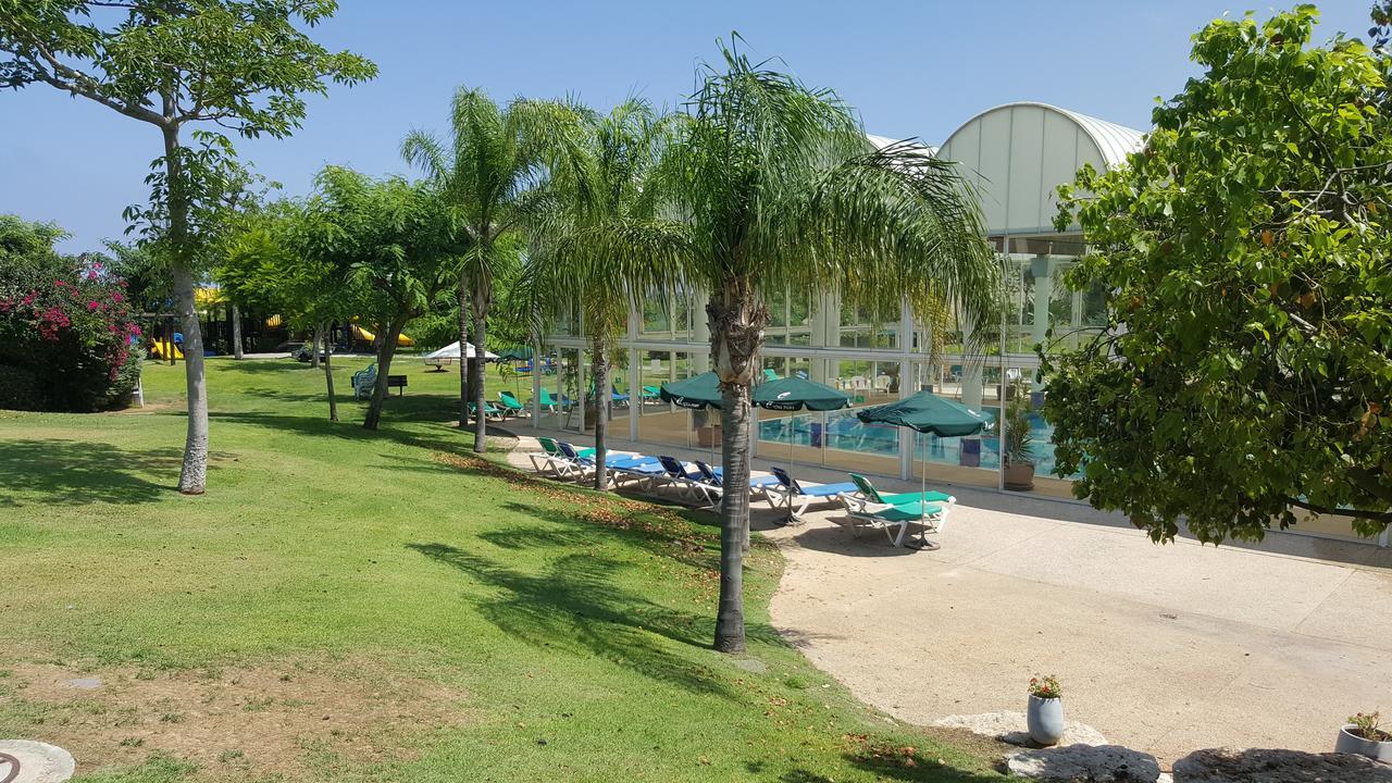Neot Golf Caesarea Garden Apartment エクステリア 写真
