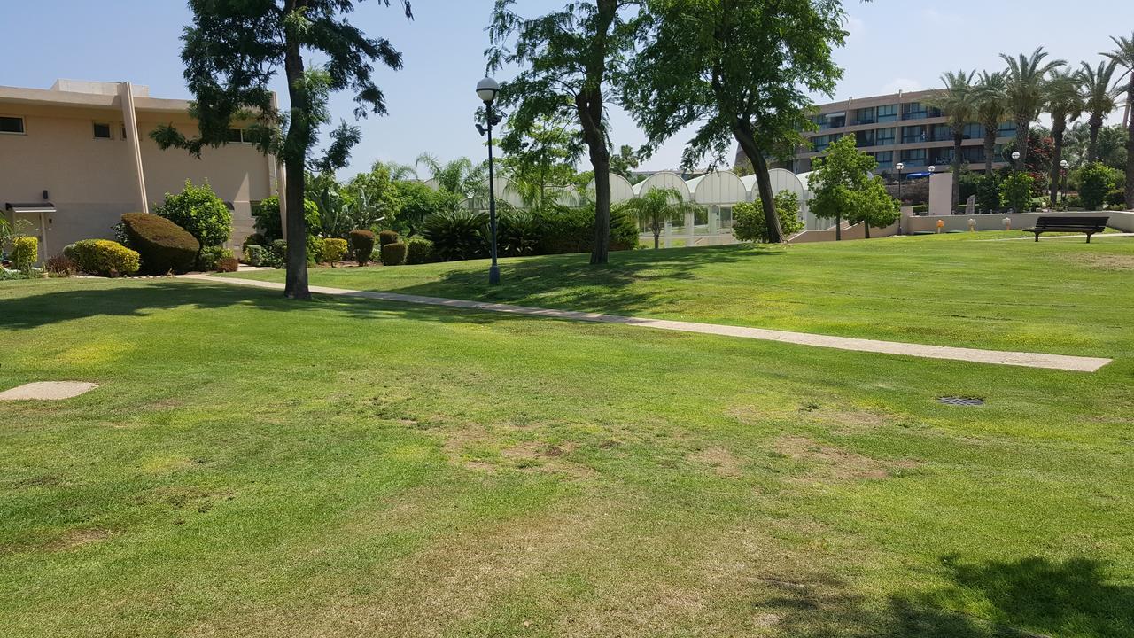 Neot Golf Caesarea Garden Apartment エクステリア 写真